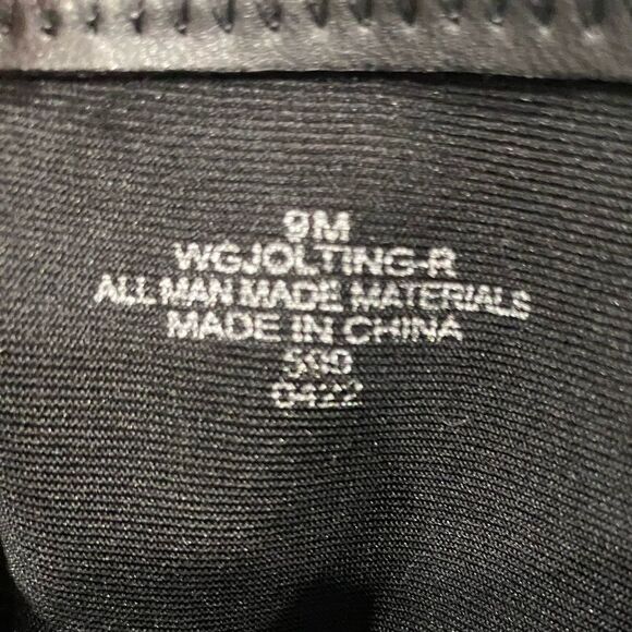 GUESS Black Chunky Lug Sole Side Zip Ankle Boots Size 9M EUC - Picture 8 of 11